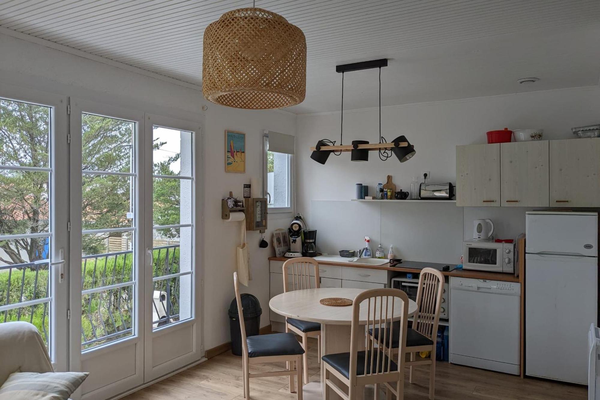 Spacious Quiet Nest With Garden Near The Sea *